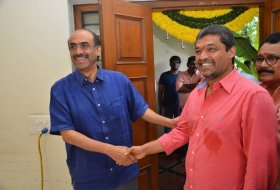 Venkatesh-and-Varun-Tej-F2-Movie-Launch Photos-02